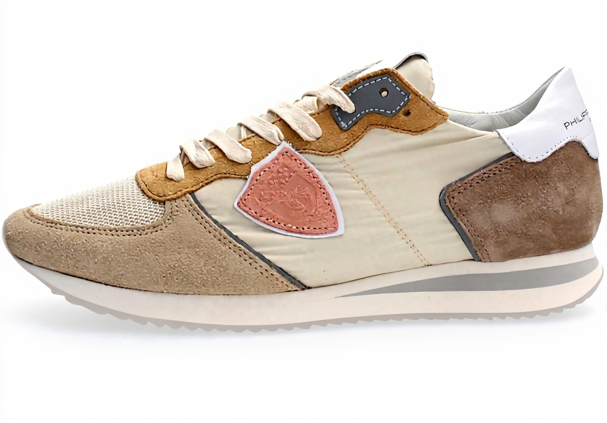 Philippe Model Tropez X Sneakers in Beige von der Seite