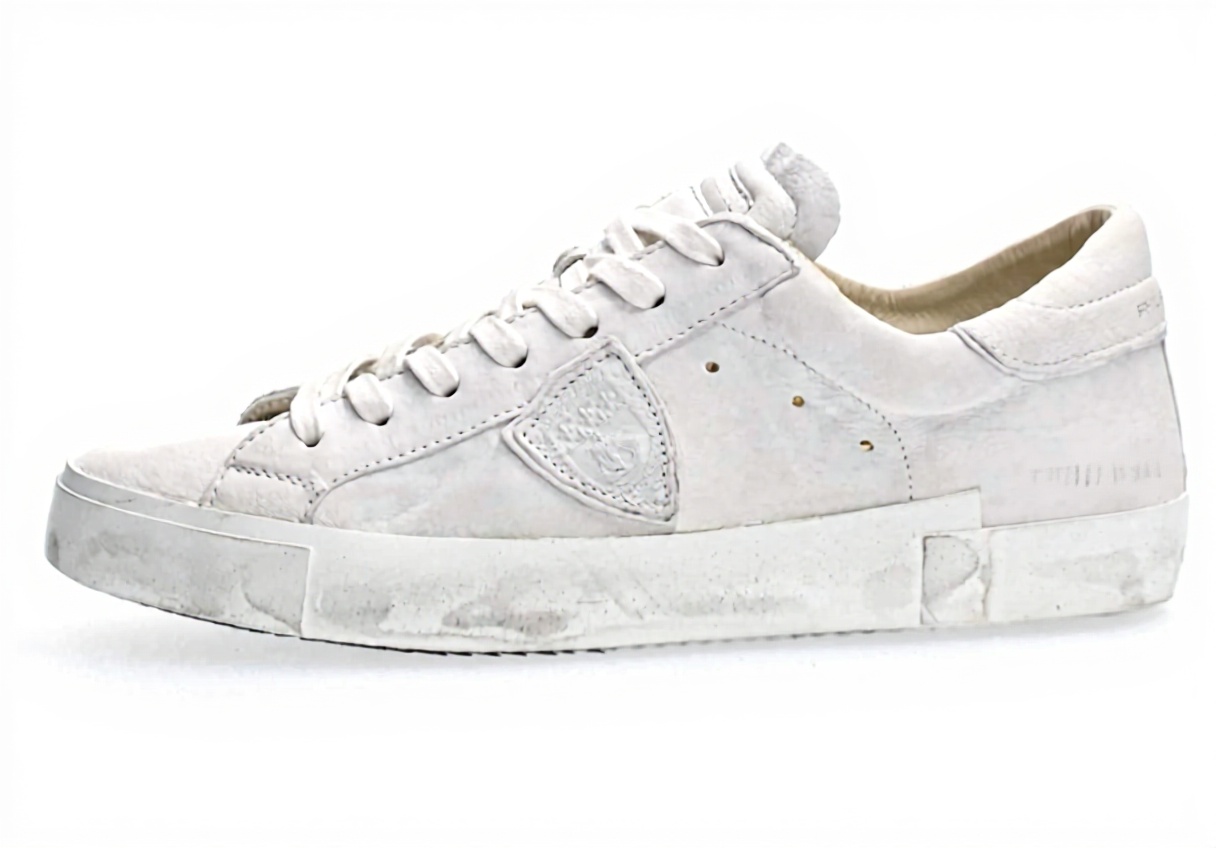 Philippe Model Paris X Sneaker in weißem Ziegenleder von der Seite