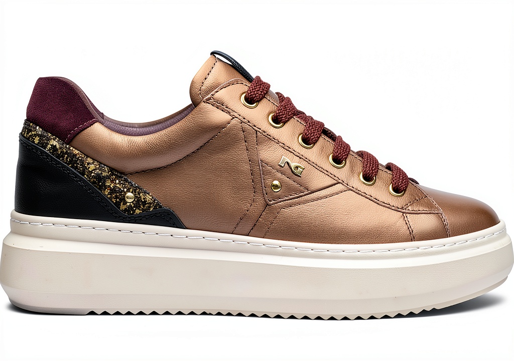 BAG Damen Sneaker in Schwarz auf grauem Hintergrund