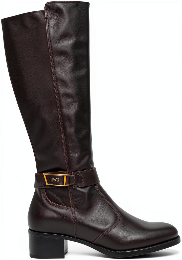 Nero Giardini Damen-Stiefel in Dunkelbraun an einem Herbsttag